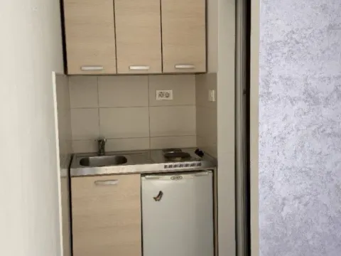 Izdavanje, poslovni prostor, 31m², Blok 9, Podgorica - image 10