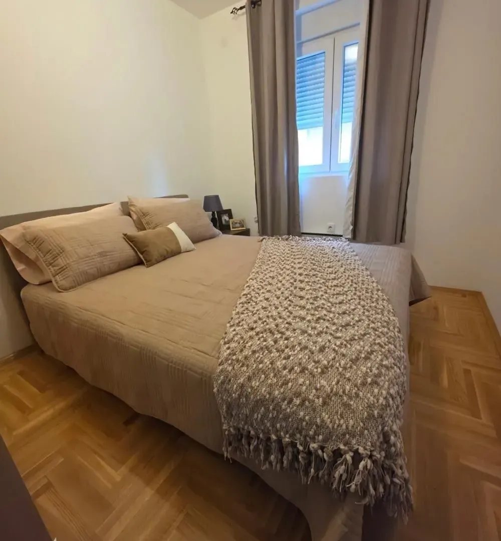 Prodaja, trosoban stan, 56m², Zemun Sve Podlokacije, Beograd