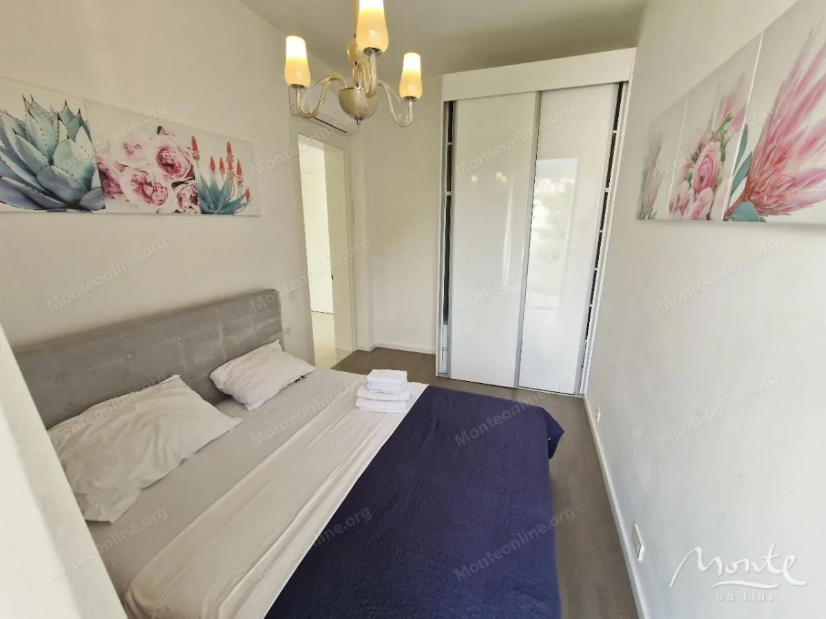 Sale, two bedroom apartment, 65m², Bečići, Budva