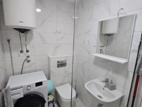 Izdavanje, jednosoban stan, 47m², Stari Aerodrom, Podgorica - image 4