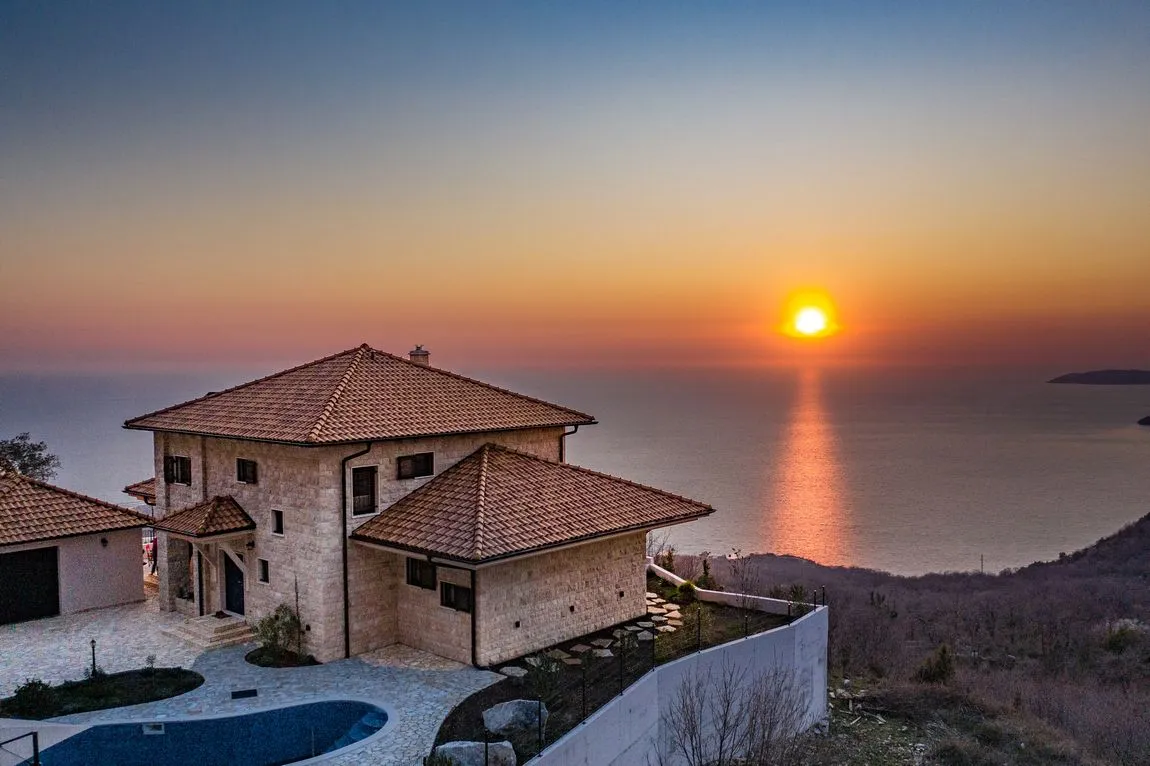 Sale, house, 183m², Tudorovići, Budva