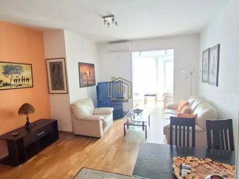 Izdavanje, jednosoban stan, 60m2, Gorica C, Podgorica Izdavanje, jednosoban stan, 60m2, Gorica C, Podgorica