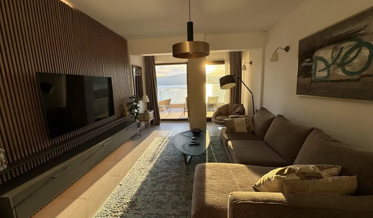 Izdavanje, dvosoban stan, 91m², Opatovo, Tivat