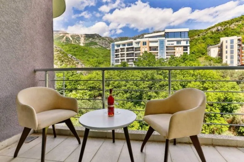 Sale, two bedroom apartment, 90m², Bečići, Budva