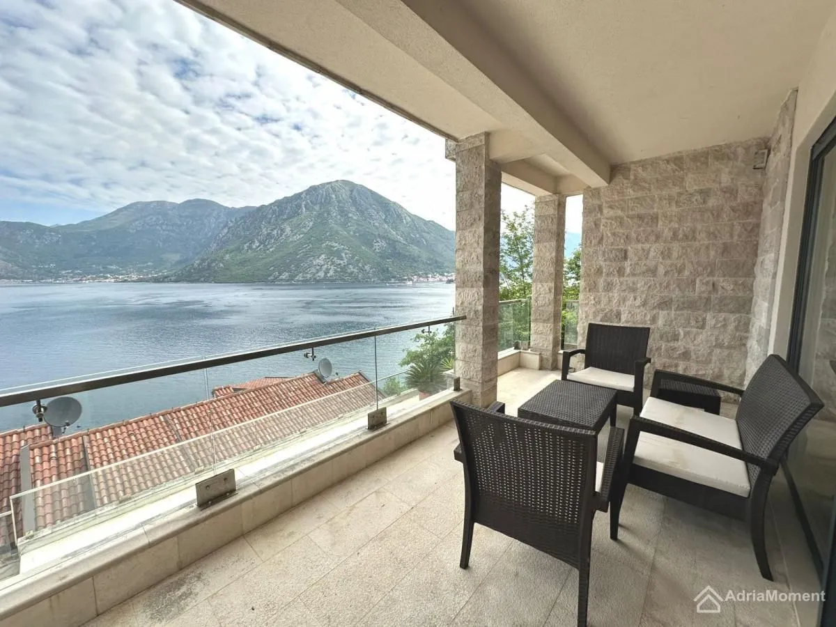 Prodaja, trosoban stan, 107m², Kostanjica, Kotor