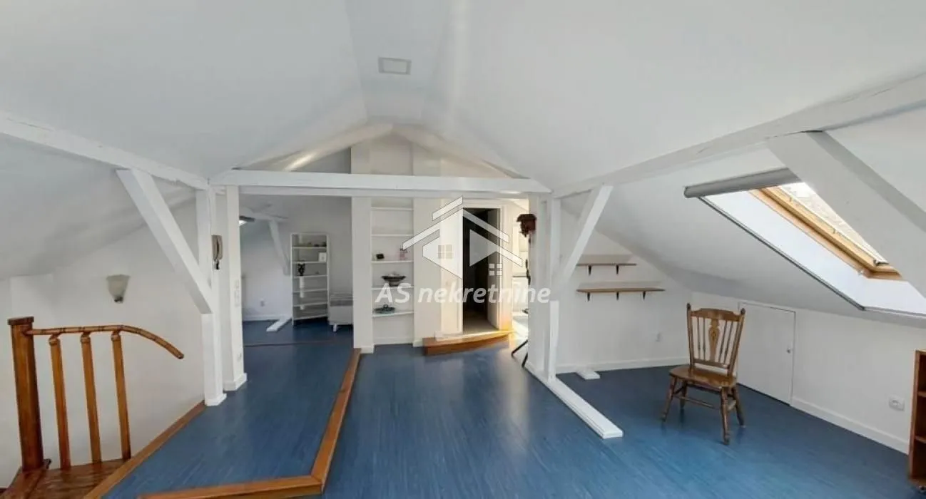 Rent, apartment, 210m², Čukarica, Beograd