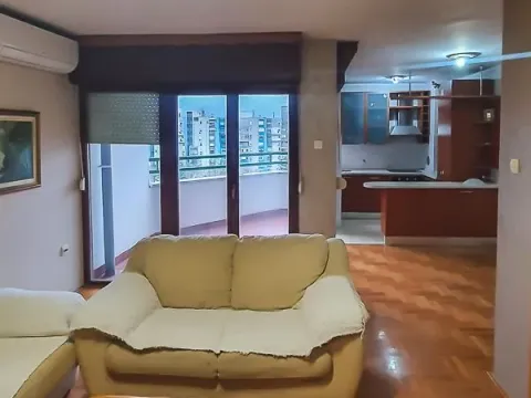 Prodaja, trosoban stan, 105m², Blok 6, Podgorica - image 10