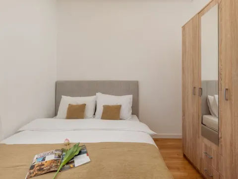 Prodaja, trosoban stan, 129m², Dobrota, Kotor - image 8