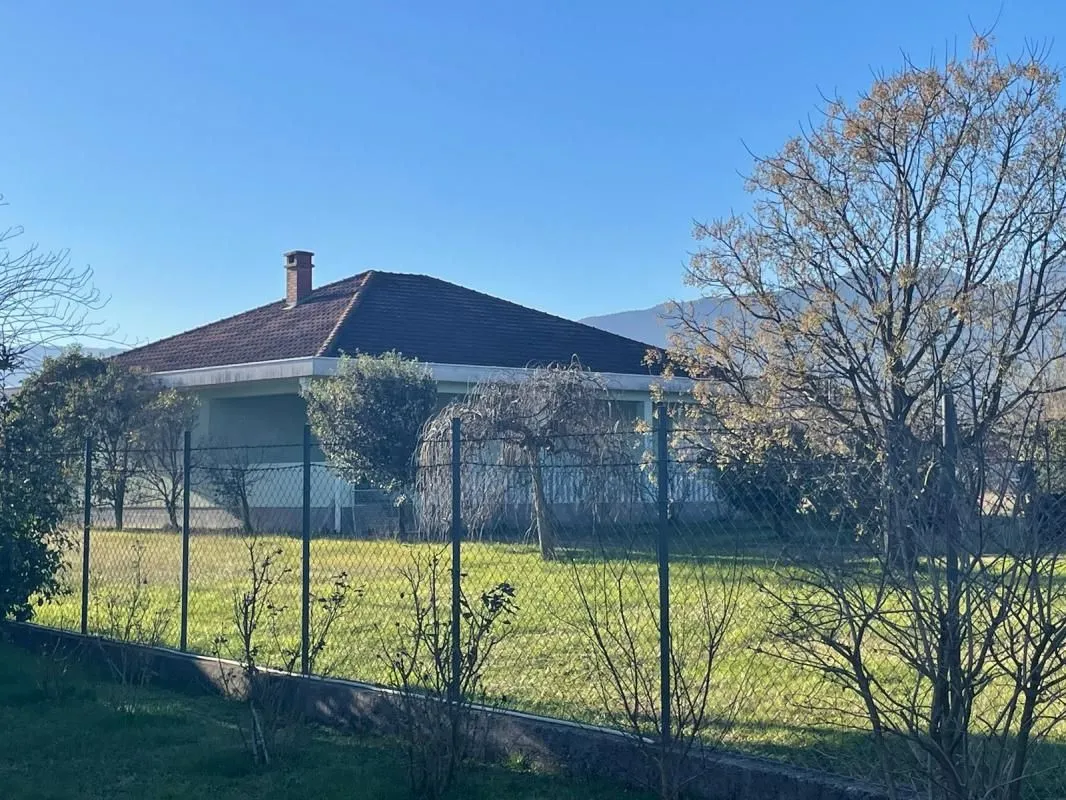 Prodaja, kuća, 300m², Kosić, Danilovgrad