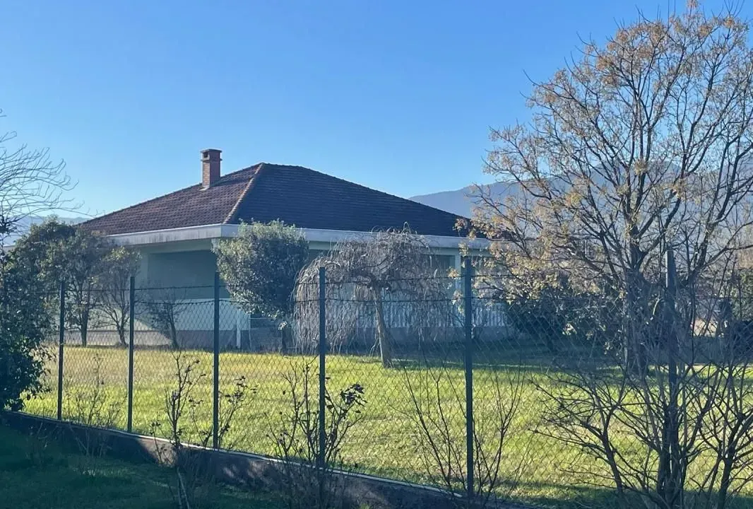 Sale, house, 300m², Kosić, Danilovgrad