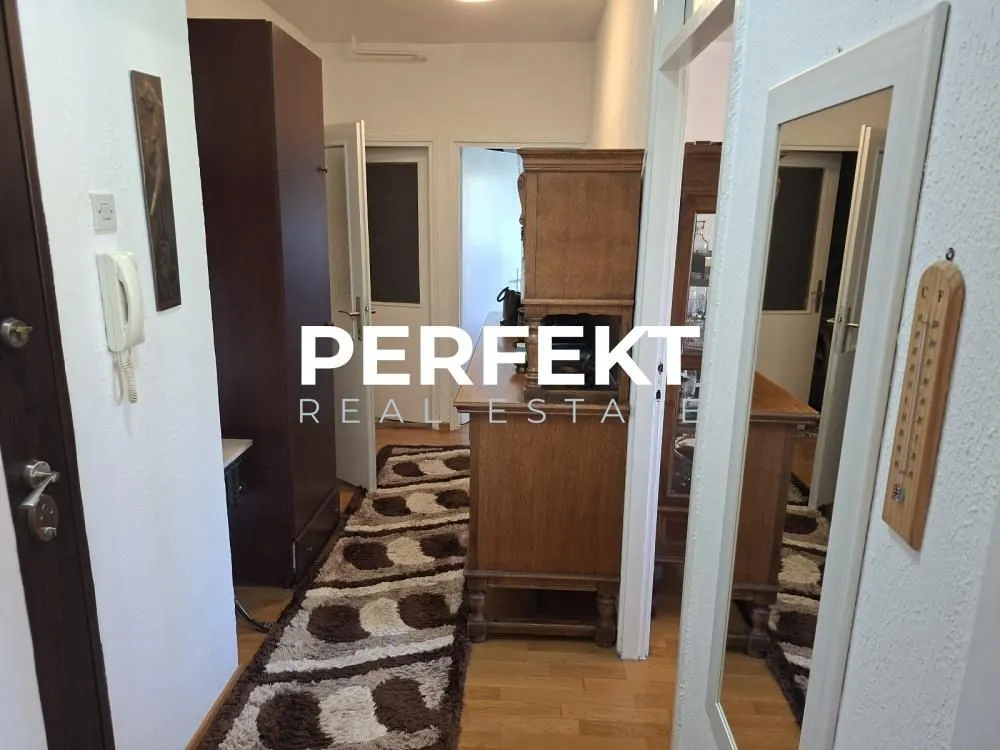 Prodaja, dvosoban stan, 64m², Tesla, Pančevo