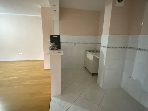 Rent, two bedroom apartment, 75m², Ljubović, Podgorica - image 7