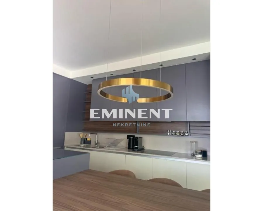 Rent, four bedroom apartment, 140m², Savski Venac, Beograd