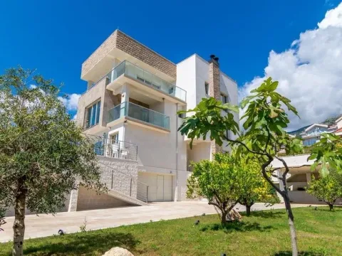 Sale, house, 400m², Bečići, Budva - image 4