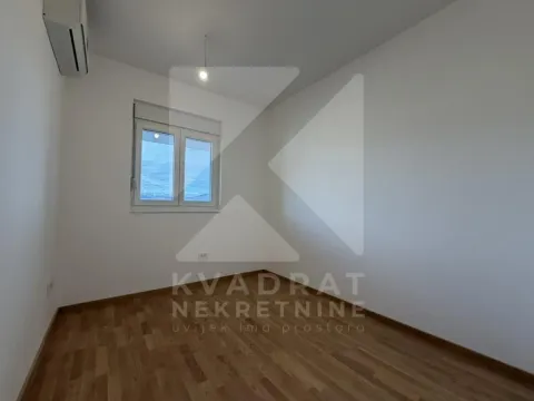 Prodaja, trosoban stan, 104m², Stari Aerodrom, Podgorica - image 8
