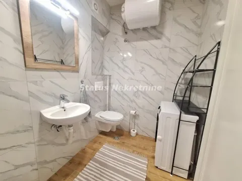 Izdavanje, dvosoban stan, 46m², Centar, Novi Sad - image 8