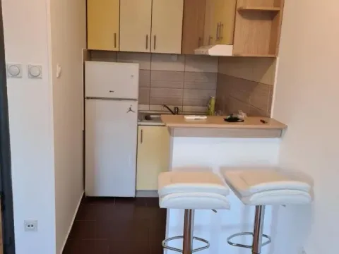 Izdavanje, dvosoban stan, 39m², Telep, Novi Sad Sve Podlokacije - image 4