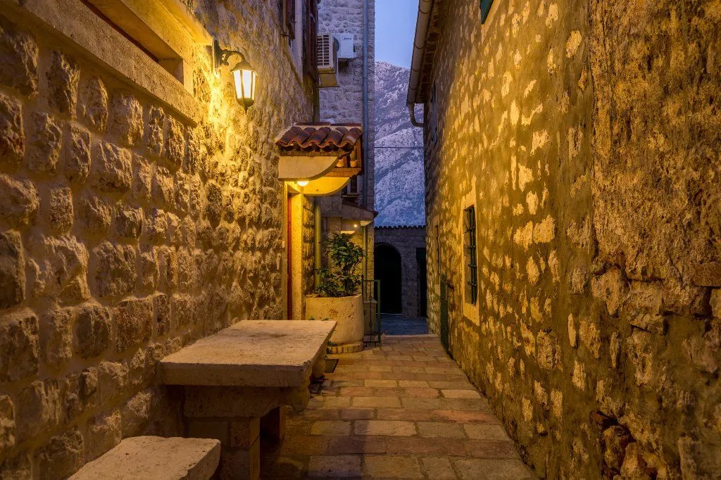 Sale, house, 355m², Prčanj, Kotor