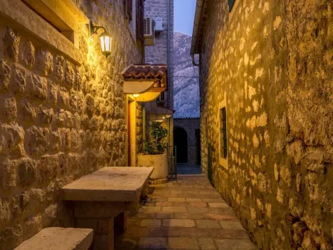 Sale, house, 355m², Prčanj, Kotor - image 6