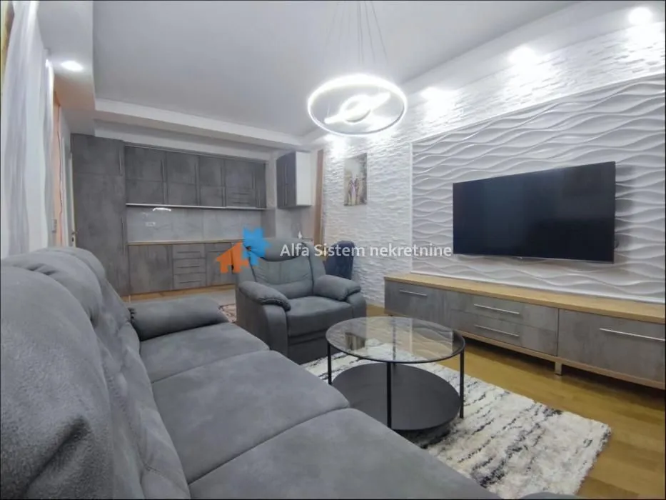 Izdavanje, trosoban stan, 70m², Višnjička Banja, Palilula Sve Podlokacije