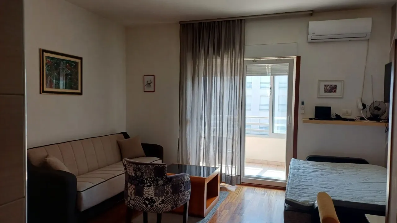 Izdavanje, stan, 35m², City Kvart, Podgorica