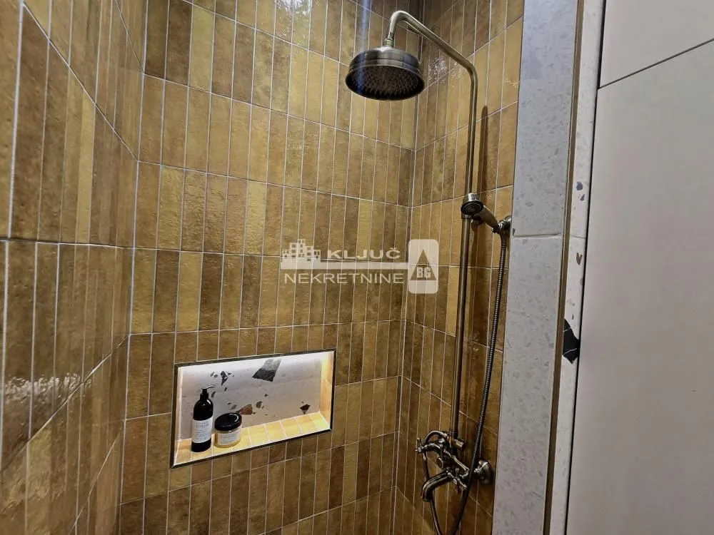 Prodaja, jednosoban stan, 32m², Vračar Centar, Vračar Sve Podlokacije