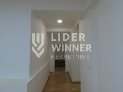 Izdavanje, poslovni prostor, 97m², Savski Venac, Beograd - image 6