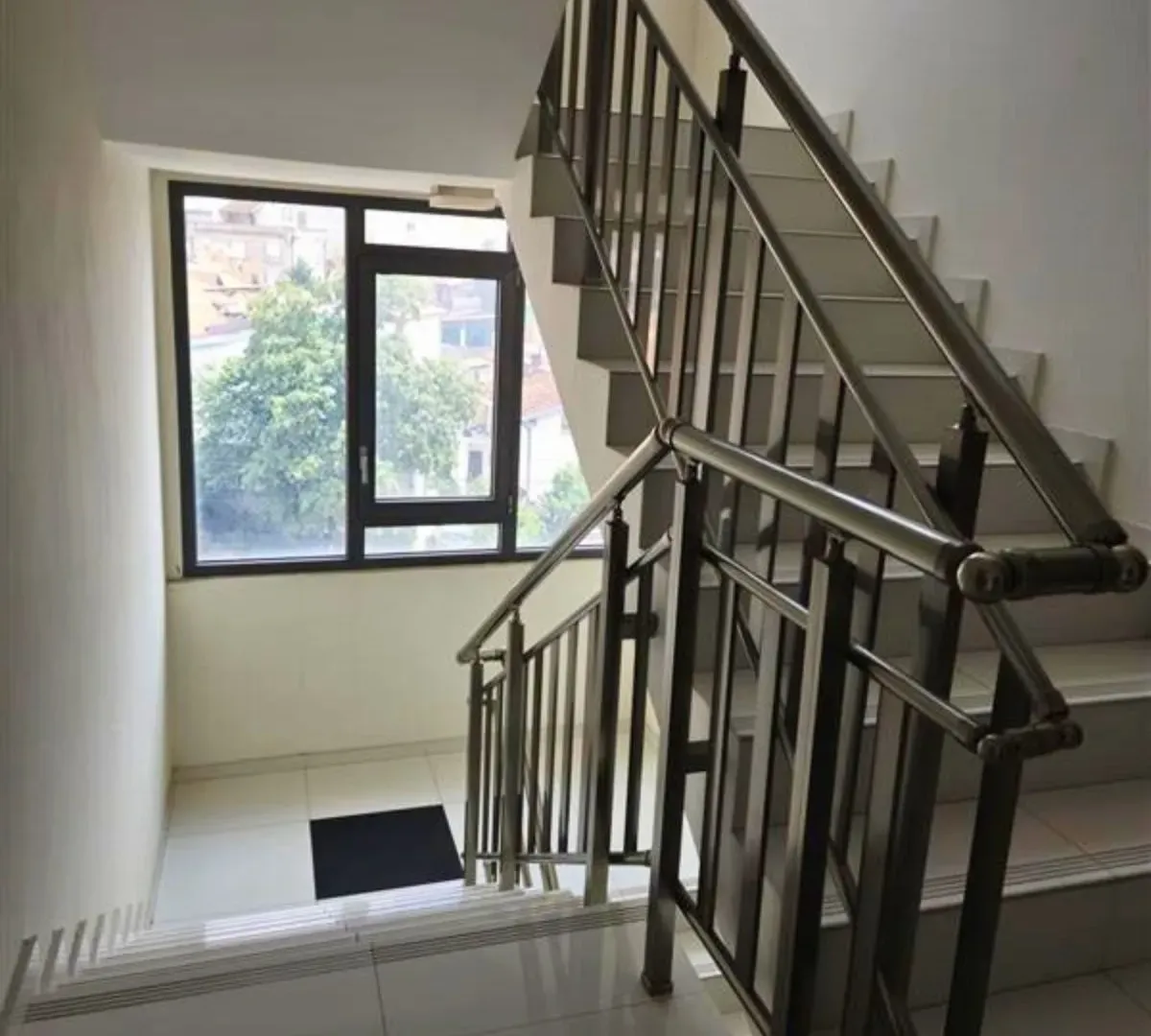 Sale, four bedroom apartment, 123m², Vukov Spomenik, Zvezdara Sve Podlokacije