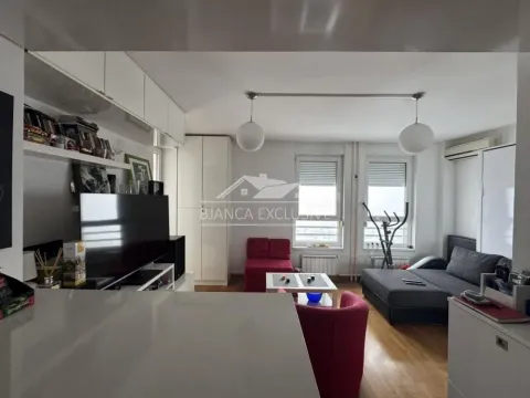 Prodaja, jednosoban stan, 31m², Belvil, Beograd - image 1