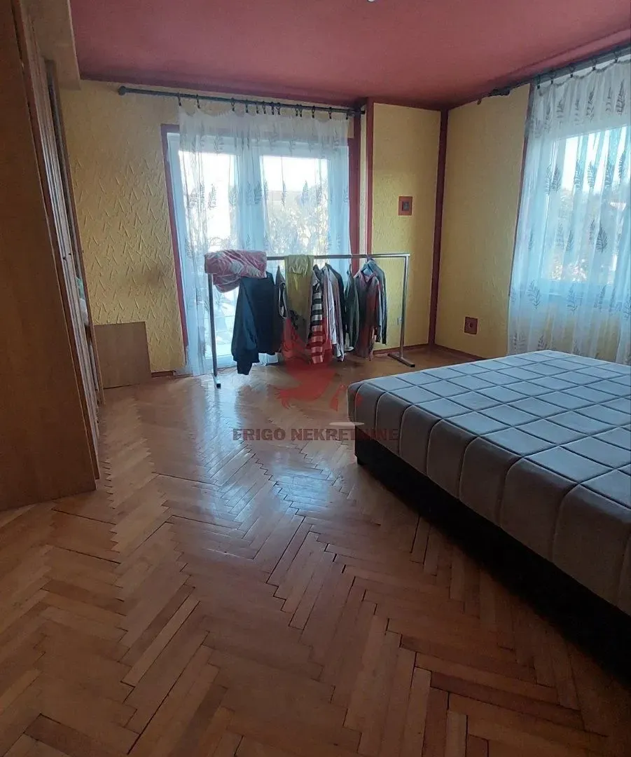 Prodaja, kuća, 997m², Rabrovac, Mladenovac