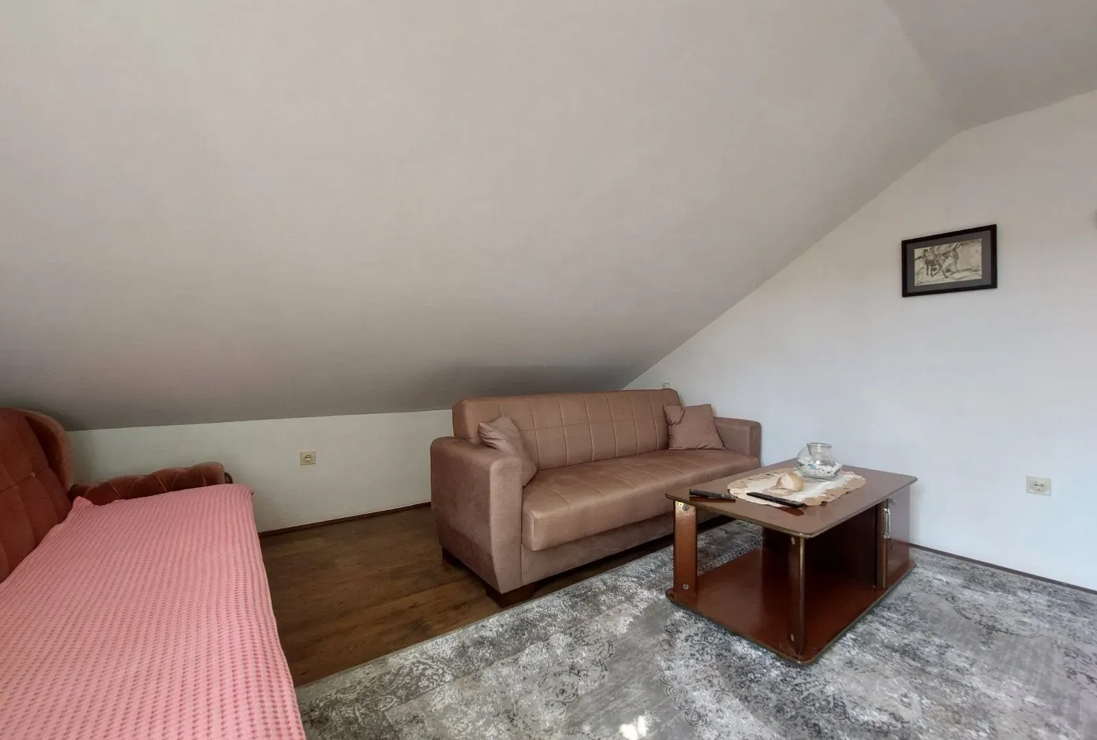 Rent, two bedroom apartment, 70m², Kalimanj, Tivat
