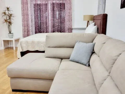 Izdavanje, garsonjera, 35m², Rozino, Budva - image 5