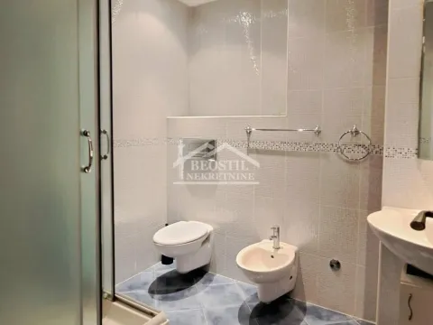 Rent, four bedroom apartment, 156m², Vračar Sve Podlokacije, Beograd - image 12