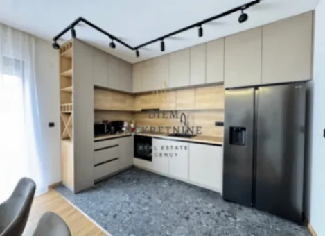 Izdavanje, kuća, 190m², Tološi, Podgorica - image 11