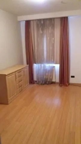 Izdavanje, četvorosoban stan, 180m², Vračar Sve Podlokacije, Beograd