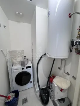 Izdavanje, trosoban stan, 83m², Savski Venac, Beograd - image 9