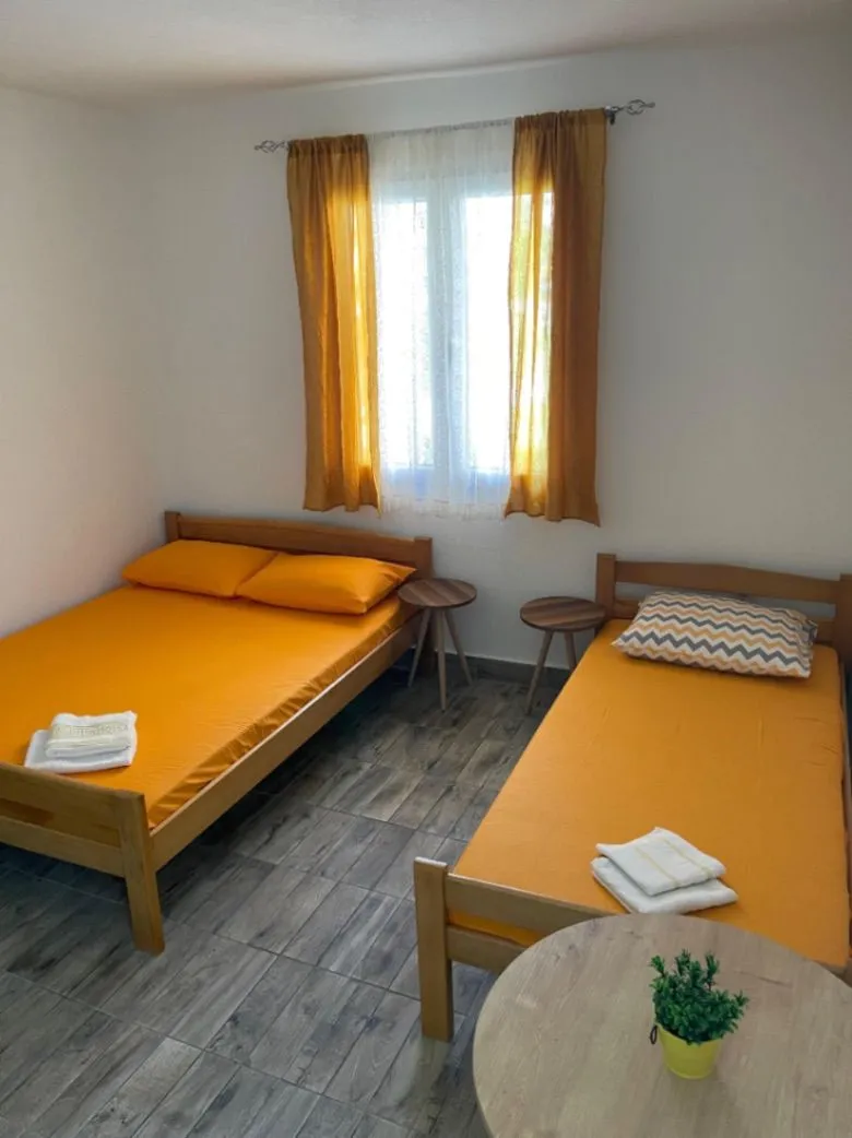 Sale, house, 300m², Sutomore, Bar