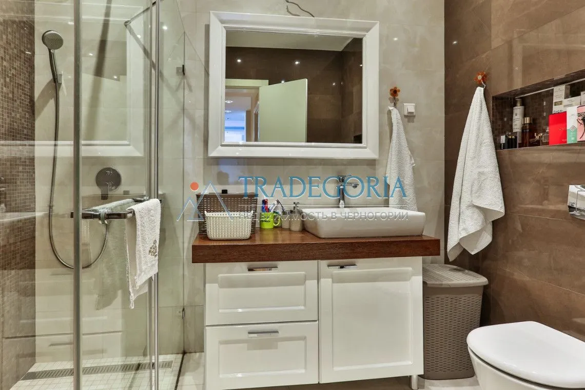 Prodaja, dvosoban stan, 72m², Budva, Crna Gora