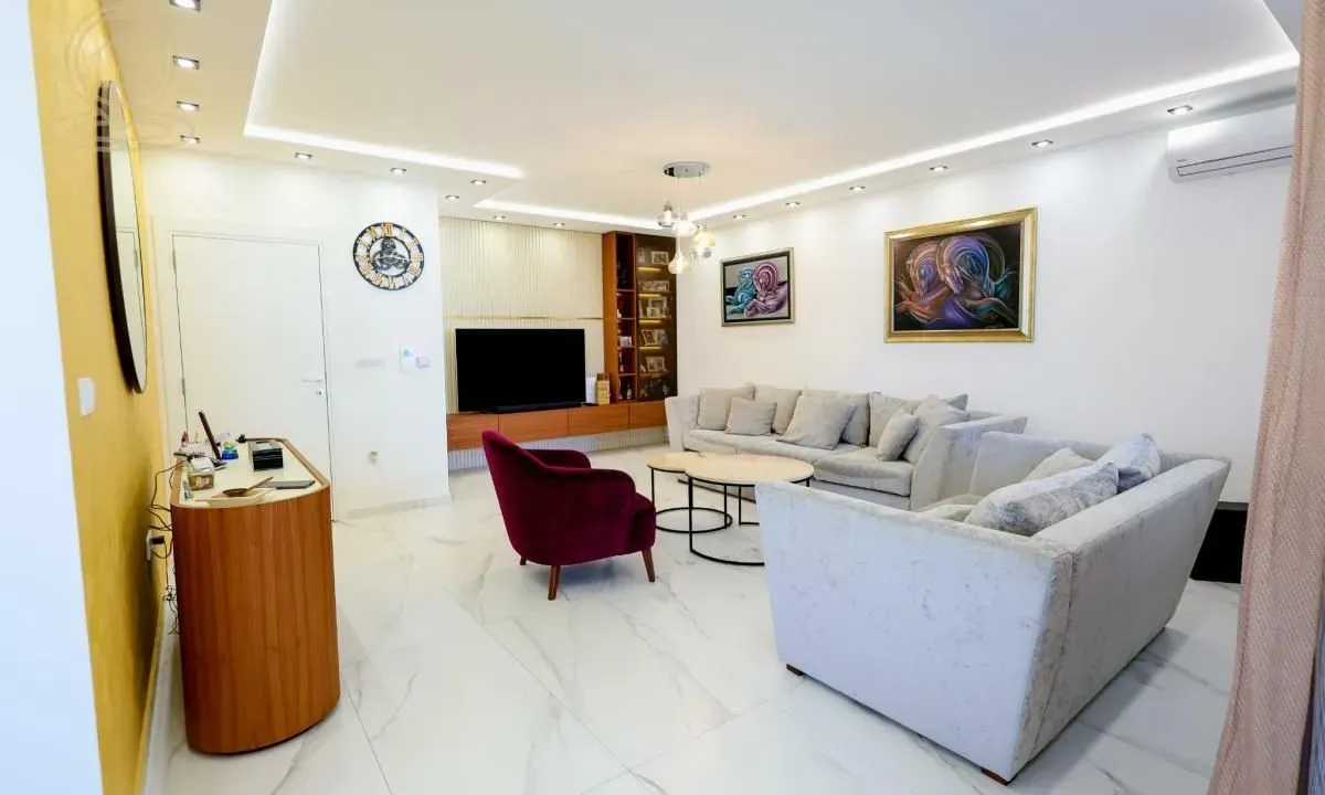 Prodaja, stan, 149m², Banatić, Novi Sad Sve Podlokacije