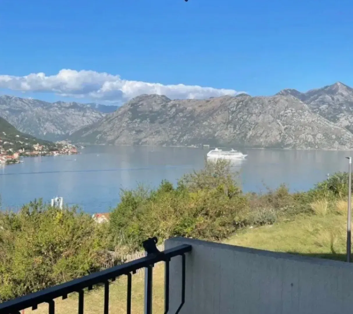 Rent, one bedroom apartment, 60m², Sveta Vrača, Kotor