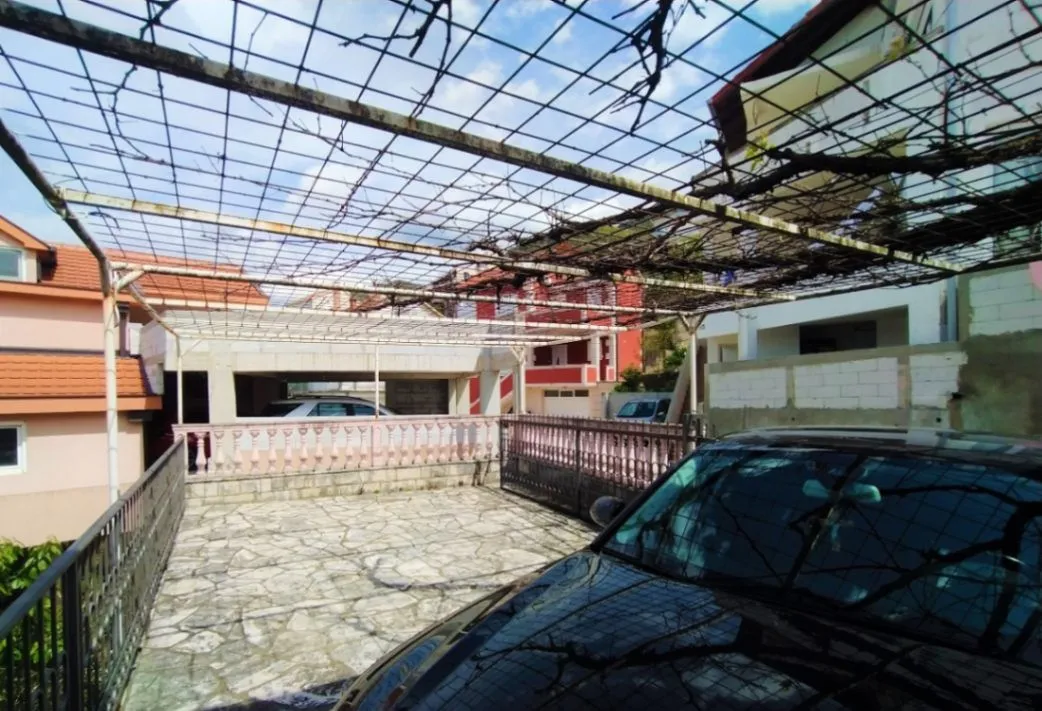 Rent, house, 180m², Marići, Tivat
