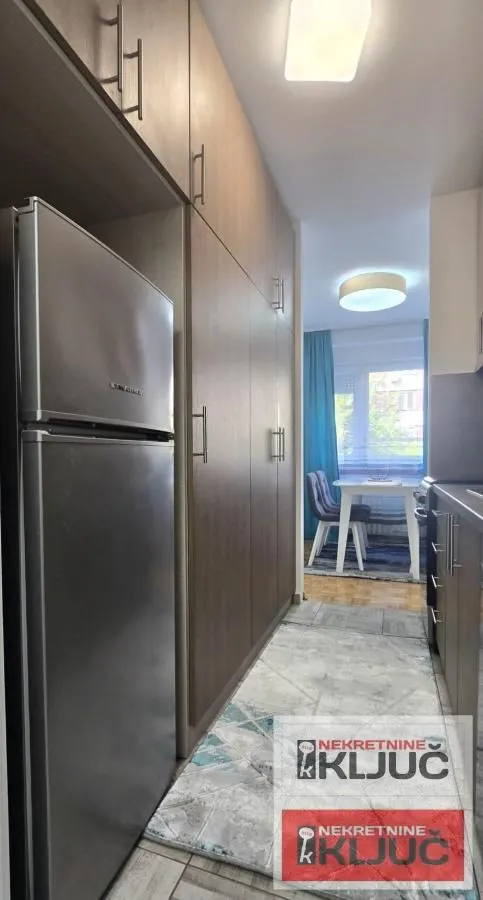 Izdavanje, dvosoban stan, 54m², Rotkvarija, Novi Sad Sve Podlokacije