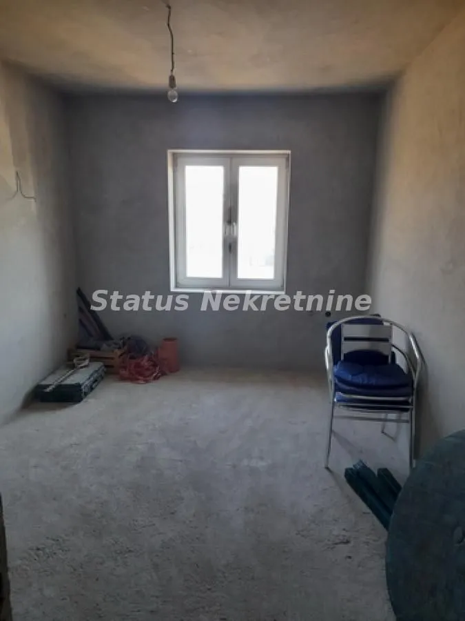 Prodaja, kuća, 228m², Kać, Novi Sad Sve Podlokacije