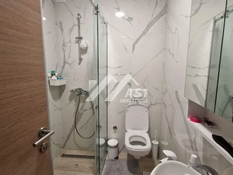 Izdavanje, dvosoban stan, 38m², Sajam, Novi Sad Sve Podlokacije - image 5