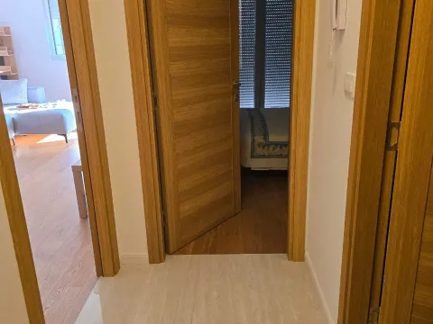 Izdavanje, jednosoban stan, 48m², City Kvart, Podgorica - image 5