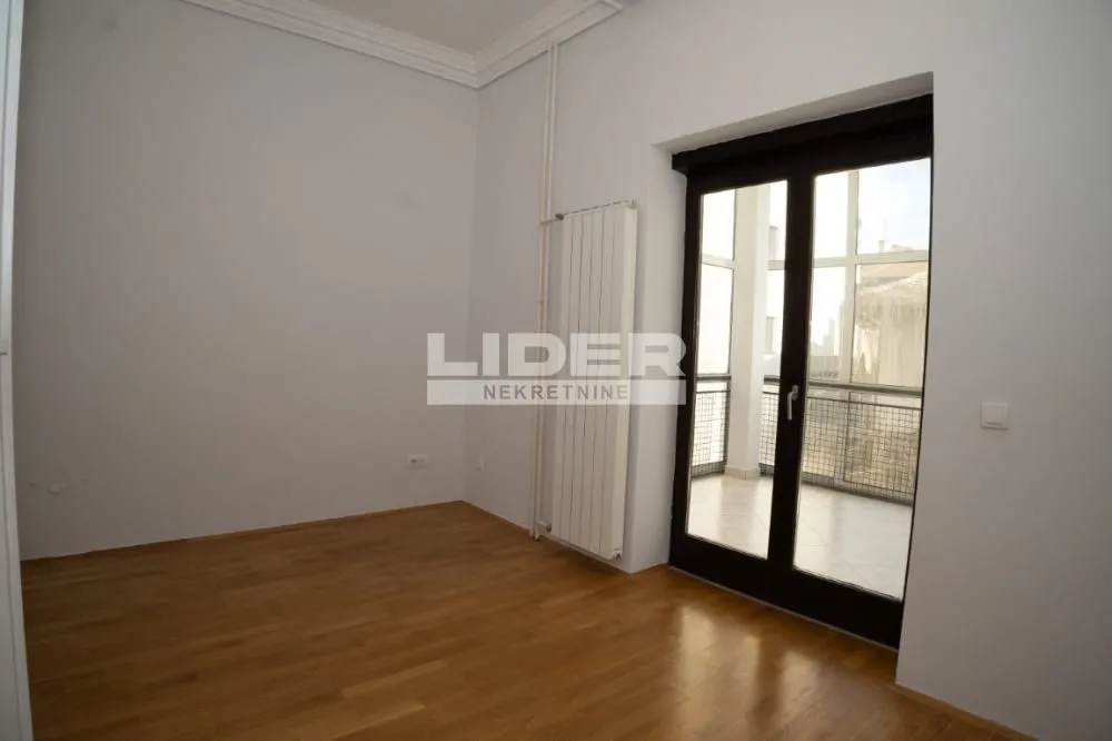 Izdavanje, kuća, 550m², Autokomanda, Voždovac Sve Podlokacije