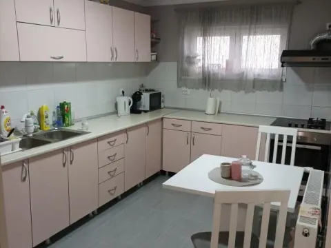 Sale, house, 170m², Beočin, Srbija - image 3