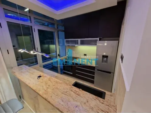 Rent, three bedroom apartment, 148m², Savski Venac, Beograd - image 4