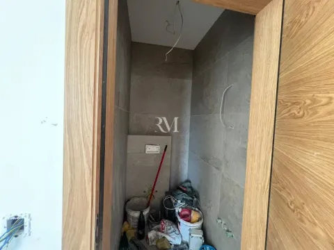 Prodaja, dvosoban stan, 55m², Dobrota, Kotor - image 10