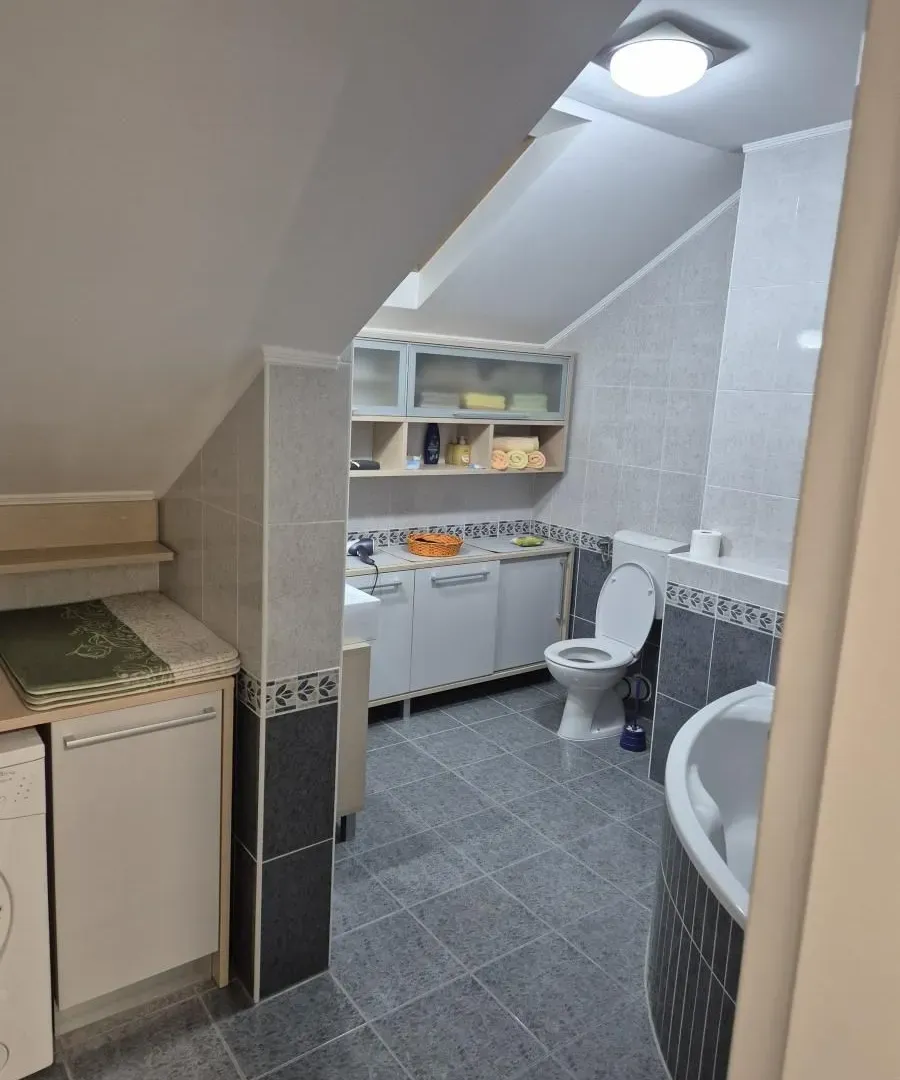 Prodaja, četvorosoban stan, 119m², Nova Detelinara, Novi Sad Sve Podlokacije